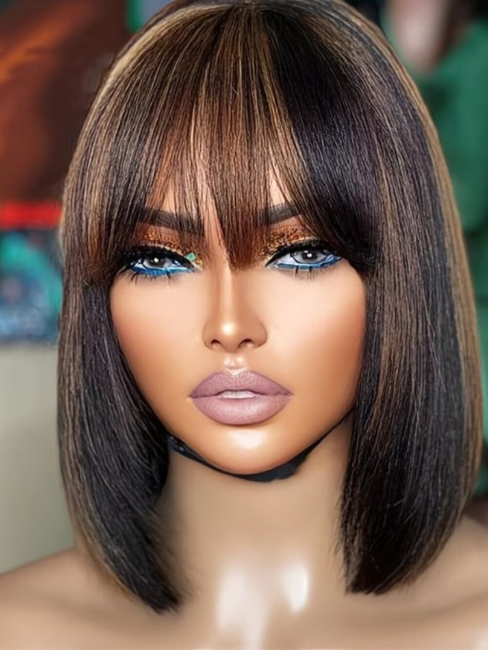 Short HD Lace Synthetic Wig Glueless Wear, with Bangs & Brown Highlights - Picture 5 of 6